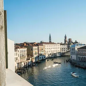 https://locanda-ai-santi-apostoli.hotelslidodijesolo.com